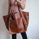 Oversized Scratch-Resistant Vegan Leather Tote – Odette - Brown - Bellux