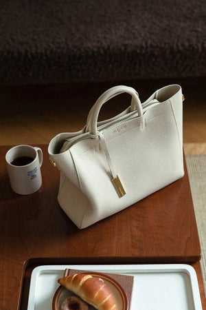 Pebbled Top-Handle Handbag Sleek Minimalist – Isobel - Bellux