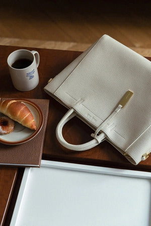 Pebbled Top-Handle Handbag Sleek Minimalist – Isobel - Bellux
